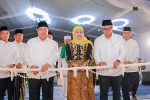 Resmikan Masjid Ba’i Al Karim, Gubernur Khofifah Harap Jadi Pusat Kegiatan Keislaman dan Berdampak Positif Bagi Pembangunan Karakter Masyarakat Sekitar