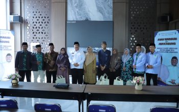 Peduli Guru Ngaji, Bupati Warsubi dan Keluarga Bagikan Sedekah Ramadan untuk 10.000 Penerima