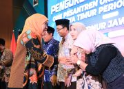 Kukuhkan Tim Penguatan dan Pengembangan Eko-Tren OPOP Jatim, Gubernur Khofifah Optimistis Bakal Jadikan Pesantren Lebih Tangguh Ekonominya