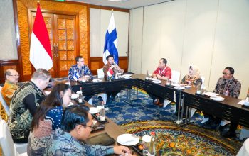 Hadiri RDP DPR RI di Jakarta, Wagub Emil Paparkan Situasi Fiskal Jatim Dalam Kepegawaian dan BUMD