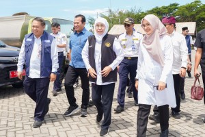 Gubernur Khofifah Meninjau Kesiapan Operasional Kapal Cepat Banyuwangi-Denpasar