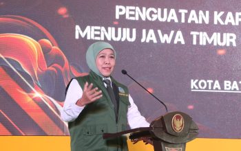 Tutup Jatim Retreat 2025, Gubernur Khofifah Tegaskan Komitmen Bersama Implementasi Asta Cita dan Nawa Bhakti Satya  Wujudkan Gerbang Baru Nusantara