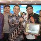 Bupati Sumenep Tokoh Inspiratif dalam Melestarikan Budaya Keris