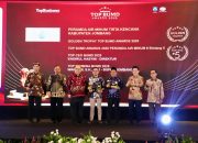 Komitmen untuk Inovasi dan Tata Kelola Perusahaan yang Baik, Perumdam Tirta Kencana Jombang raih  Golden Trophy di Ajang Top BUMD Awards 2025