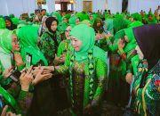 Resmi Dilantik sebagai Ketua Umum Dewan Pembina PP Muslimat NU 2025–2030, Khofifah Luncurkan Pelatihan Paralegal dan Lembaga Advokasi Hukum Keluarga