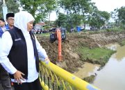 Gubernur Khofifah Tinjau Normalisasi Sungai di Pamekasan, Pastikan Daya Tampung Air Kembali Normal