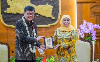 Dubes Singapura Puji Jatim Sebagai Tujuan Utama Investasi di Indonesia, Gubernur Khofifah Komitmen Jaga Keberlanjutan Kerjasama