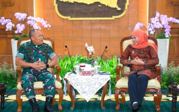 Rampungkan Renovasi 18 Rumah Prajurit Divif 2 Kostrad Malang, Gubernur Khofifah: Ini Bentuk Sinergitas Pemprov Jatim Dengan TNI