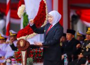 Gubernur Khofifah Pimpin Upacara Peringatan Harkitnas 2025, Ajak Masyarakat Bangkit Hadapi Dampak Dinamika Ekonomi Global