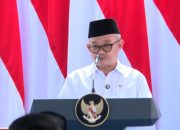 Pemerintah Salurkan Bantuan Pendidikan Sebesar Tiga Juta Rupiah untuk Guru, Serta Berikan Insentif Langsung ke Rekening bagi Guru Honorer