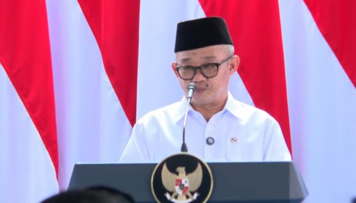 Pemerintah Salurkan Bantuan Pendidikan Sebesar Tiga Juta Rupiah untuk Guru, Serta Berikan Insentif Langsung ke Rekening bagi Guru Honorer