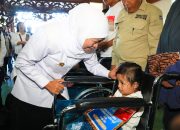 Perkuat Perlindungan Sosial dan Pemberdayaan Masyarakat Desa, Gubernur Khofifah Salurkan Bantuan Rp6,37 Miliar di Kabupaten Pamekasan