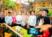 Wapres Gibran Apresiasi Bazar Blitar Djadoel, Gubernur Khofifah Komitmen Berdayakan Koperasi- UMKM dan Ekonomi Kreatif di Jatim