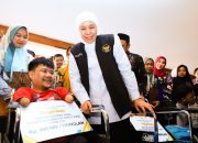 Gubernur Khofifah Salurkan Bantuan Rp10,2 Miliar, Komitmen Tekan Angka Kemiskinan dan Berdayakan Ekonomi Masyarakat Kabupaten Probolinggo