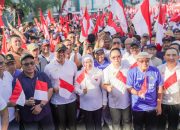 Gubernur Khofifah, Pangdam V/Brawijaya dan Imam Besar Masjid Al-Akbar Bersama Puluhan Ribu Masyarakat Semarakkan Jalan Sehat Tahun Baru Islam 1447 Hijriah