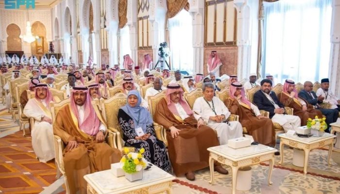 Penuhi Undangan Putra Mahkota Kerajaan Arab Saudi, Gubernur Khofifah Hadiri Pertemuan  Tahunan Haji di Istana Mina