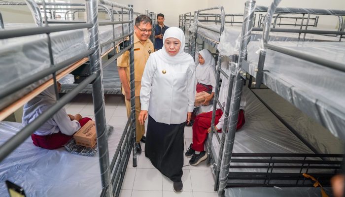 Gubernur Khofifah Pastikan Sarana Prasarana Sekolah Rakyat di Mojokerto Siap Dioperasikan 14 Juli 2025