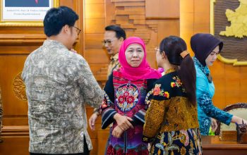 Dukung Mobilitas Massal di Jatim, Gubernur Khofifah :  UK Embassy Bantu  Percepat Realisasi Kereta Perkotaan Terpadu di Aglomerasi Surabaya