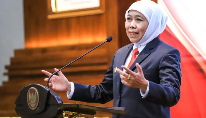 Gubernur Khofifah Sematkan Satyalancana Karya Satya kepada 600 ASN Pemprov Jatim, Jadikan Pelecut Semangat Kinerja Berdampak