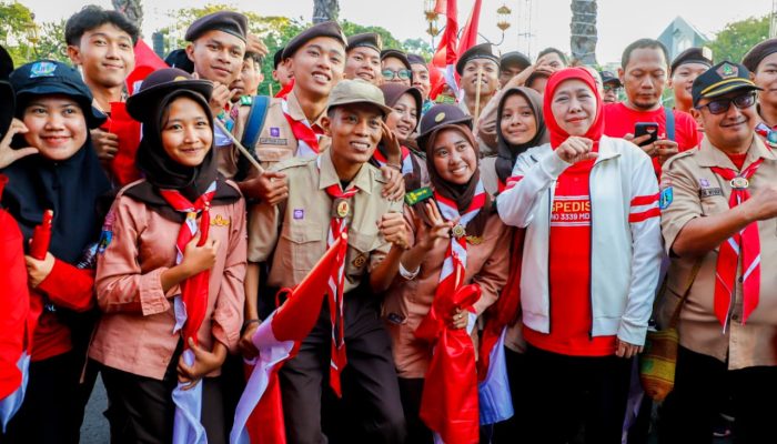 Gubernur Khofifah Berangkatkan 361 Tim Ekspedisi 80 Arjuno, Ajak Rawat Nasionalisme Lewat Kibaran Bendera Merah Putih dan Konservasi Alam