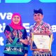 Gubernur Khofifah Berikan Apresiasi Inovasi Terbaik Insan Pendidikan Jawa Timur pada Ajang EJIES 2025