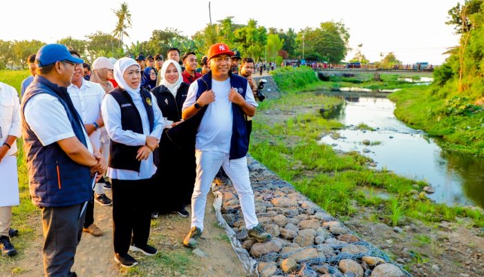 Cegah Banjir Bandang, Gubernur Khofifah Tinjau Bronjong Sungai Selowogo dan Plalangan yang Amankan 49 Ha Sawah