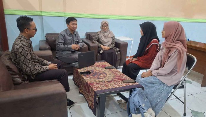 Ciptakan Siswa Kritis, Dosen Unipdu Jombang Tingkatkan Literasi Matematika Lewat Metode Problem Posing
