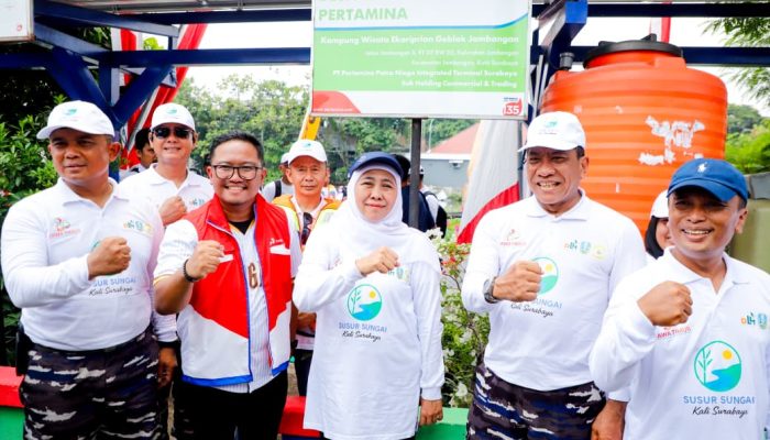 Gubernur Khofifah dan Pasukan Marinir Susur Kali Surabaya, Serukan Gerakan “Jaga Sungai, Jaga Kehidupan”