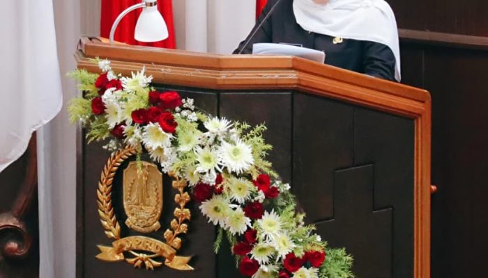 Pimpin Sidang Paripurna Istimewa, Gubernur Khofifah Tegaskan Fondasi Keberhasilan Pembangunan Adalah Gotong Royong