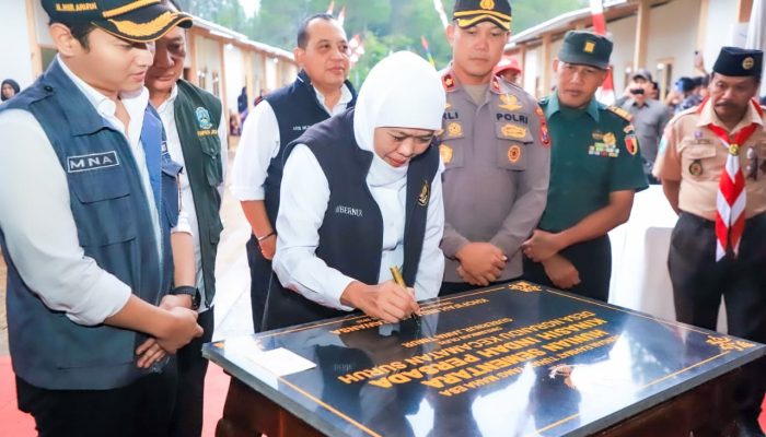 Gubernur Khofifah Pastikan Infrastruktur Penunjang Huntara di Suruh Trenggalek Dibangun Komprehensif Demi Pemulihan Cepat Warga