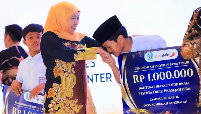 Gubernur Khofifah Perkuat Pemerataan Akses Pendidikan, Bantuan Prasejahtera Diarahkan untuk Cegah Pernikahan Anak dan Dorong Wajib Belajar 12 Tahun