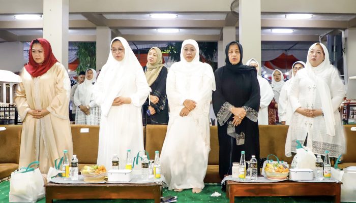 Gubernur Khofifah: Gus Dur Bukan Hanya Bapak Pluralisme, Tapi Pahlawan Kemanusiaan Bangsa