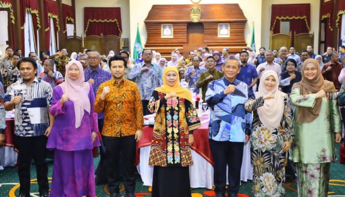 Gubernur Khofifah Sambut Menteri Besar Negeri Sembilan Malaysia di Grahadi, Perkuat Hubungan Dagang dan Investasi Dua Wilayah