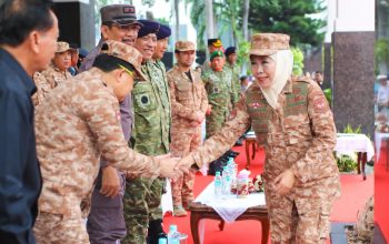 Gubernur Khofifah Tegaskan Bela Negara Fondasi Indonesia Maju, Tangguh dan Berdaulat pada Peringatan HBN ke-77