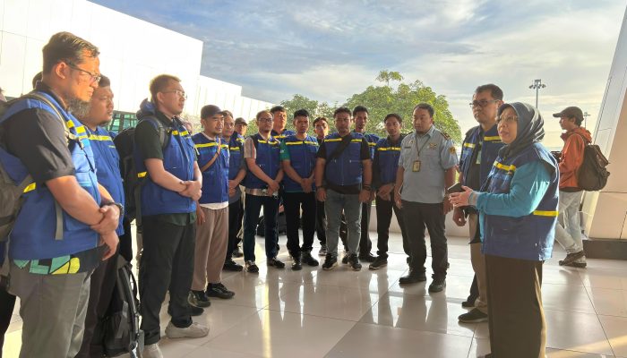 Kemenkes Lepas Ratusan Dokter dan Nakes ke Lokasi Bencana di Aceh