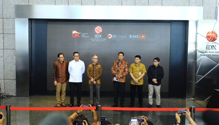 OJK Pastikan Operasional Bursa Efek Indonesia Tetap Berjalan