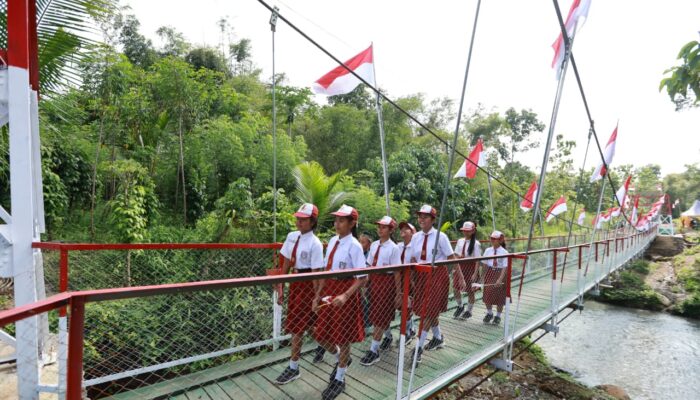 Jembatan Perintis Garuda di Banyuwangi Mulai Dimanfaatkan Warga