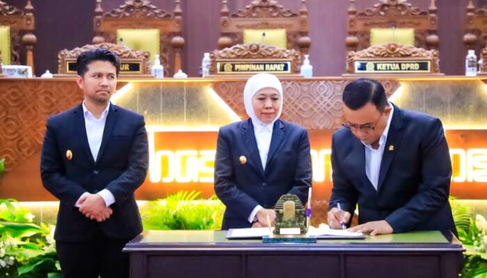 Gubernur Khofifah Sampaikan LKPJ 2025, Capaian Kinerja RKPD Jatim Tembus 98,33 Persen dengan 4.021 Indikator Terlaksana