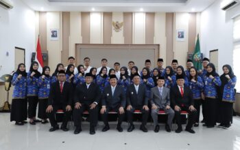 Bupati Warsubi Serahkan SK CPNS dan Ambil Sumpah 23 PNS Pemkab Jombang