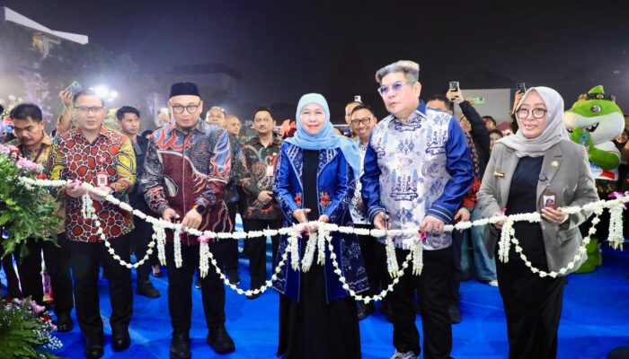 Gubernur Khofifah Tutup LKS Dikmen 2026, Dorong Semangat Juara dan Perkuat Daya Saing Talenta Vokasi Jatim