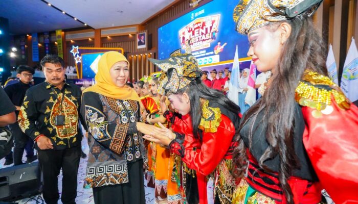 Gubernur Khofifah Tegaskan Seni sebagai Bahasa Universal yang Mampu Menyatukan Keberagaman