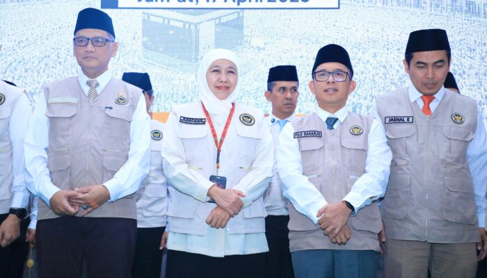 Gubernur Khofifah Ajak Petugas PPIH Layani Jemaah dengan Sepenuh Hati, Wujudkan Haji Aman dan Nyaman