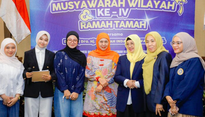 Gubernur Khofifah Ajak Perkuat Jejaring Alumni dan Kolaborasi Riset untuk Dorong Pembangunan Inklusif Nasional