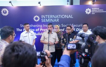 Yassierli Dorong Perlindungan Sosial Menjangkau Pekerja Informal