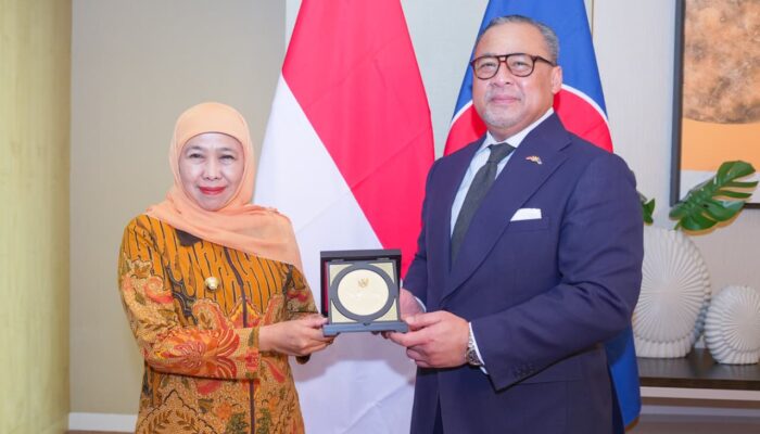 Gubernur Khofifah Dorong Kolaborasi Perguruan Tinggi dan Pertukaran Pelajar Jatim–Malaysia