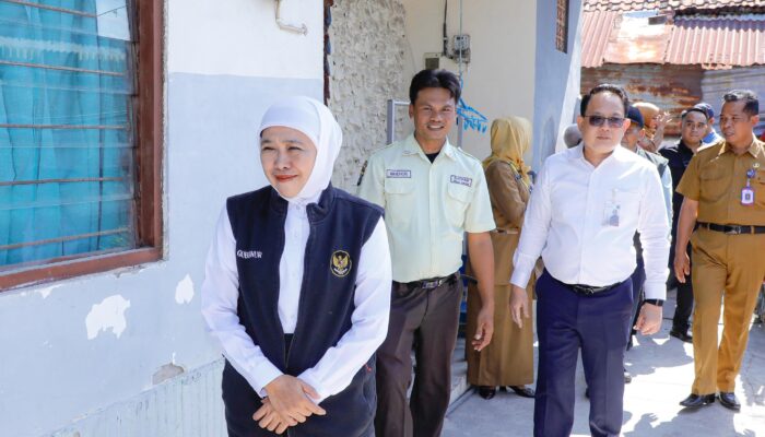 Gubernur Khofifah Apresiasi Peran Tenaga Penunjang, Bedah Rumah Jadi Bentuk Nyata Perhatian