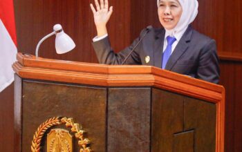 Gubernur Khofifah Apresiasi DPRD Jatim Usai Seluruh Fraksi Terima LKPJ Tahun Anggaran 2025 dengan Catatan Strategis