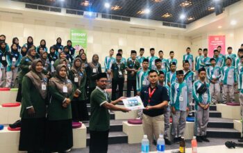 SMP Islam Al Madinah Gelar Co-Edutrip: Belajar Sejarah, Industri, dan Dakwah Sekaligus di Pasuruan