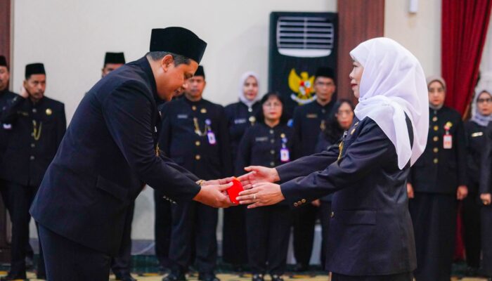 Gubernur Khofifah: Prestasi Pendidikan Jawa Timur Adalah Hasil Kerja Keras Guru, Kepala Sekolah dan Orang Tua