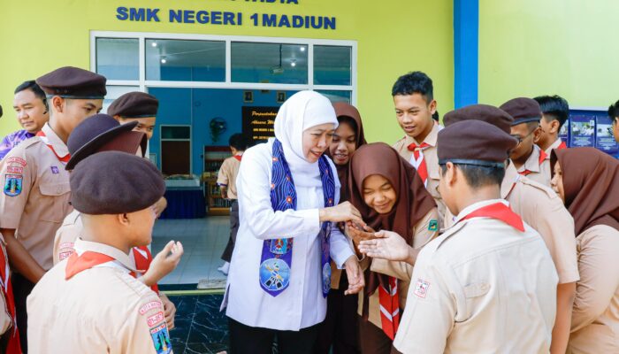 Gubernur Khofifah Pastikan Seluruh Tahapan Verifikasi SPMB di Madiun Berjalan Sesuai Ketentuan